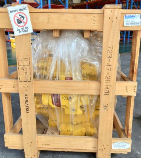 KOMATSU PC300-7 PC300LC-7 Main Valve 723-47-26102