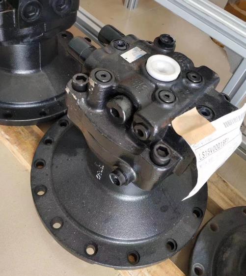 KOBELCO SK485-9 SK485LC-9 Swing Motor LS15V00026F1